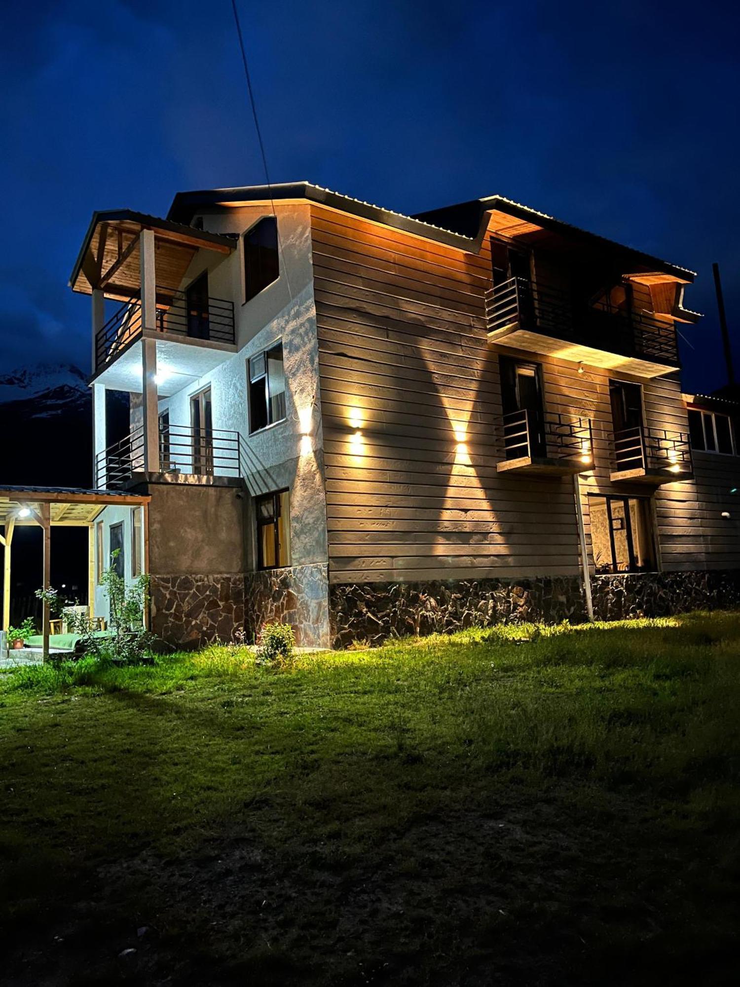 Ninama Mestia Exterior foto